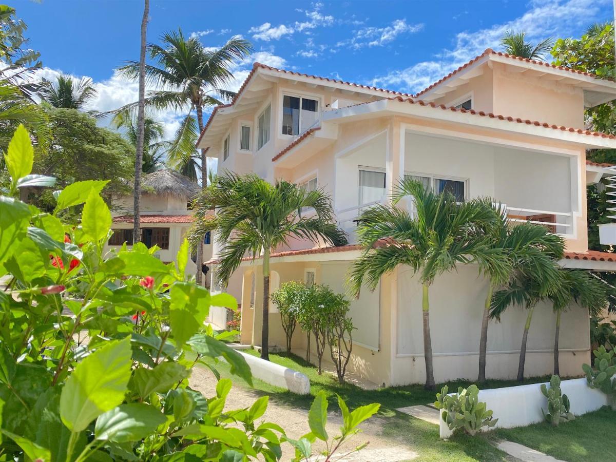 Los Corales Villas And Suites - Beach Club, Spa, Restaurants Punta Cana Exterior photo